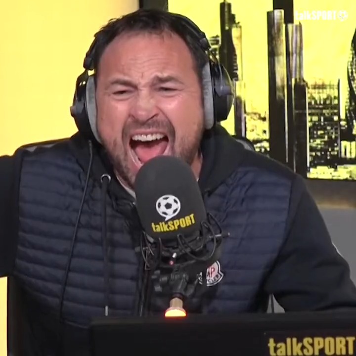 HAAAAAAS ANYONE SEEN ✅ Brighton Pier ✅ Shooshh Bar ✅ The Grand Hotel ✅ Fish 'n' Chips ✅ The University of Brighton ✅ Brighton Beach ✅ The Lanes ✅ Fatboy Slim ✅ A Seagull ✅ Roberto De Zerbi Jason Cundy gave #BHAFC their first Has Anyone Seen and didn't disappoint 🤣🤣