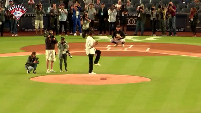 Rate Stephen A. Smith's first pitch 🤨 NTT #BallparkCam | New York Yankees | #RepBX