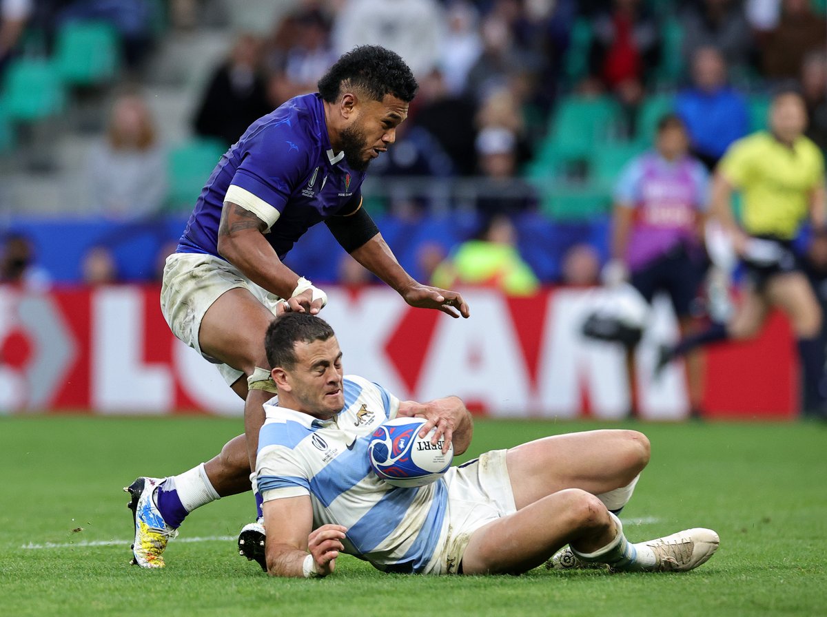 1️⃣6️⃣ points and this try-saving intervention 🤯 Emiliano Boffelli stars as Argentina beat Samoa in their Pool D encounter 👏 #RWC2023 | #ARGvSAM