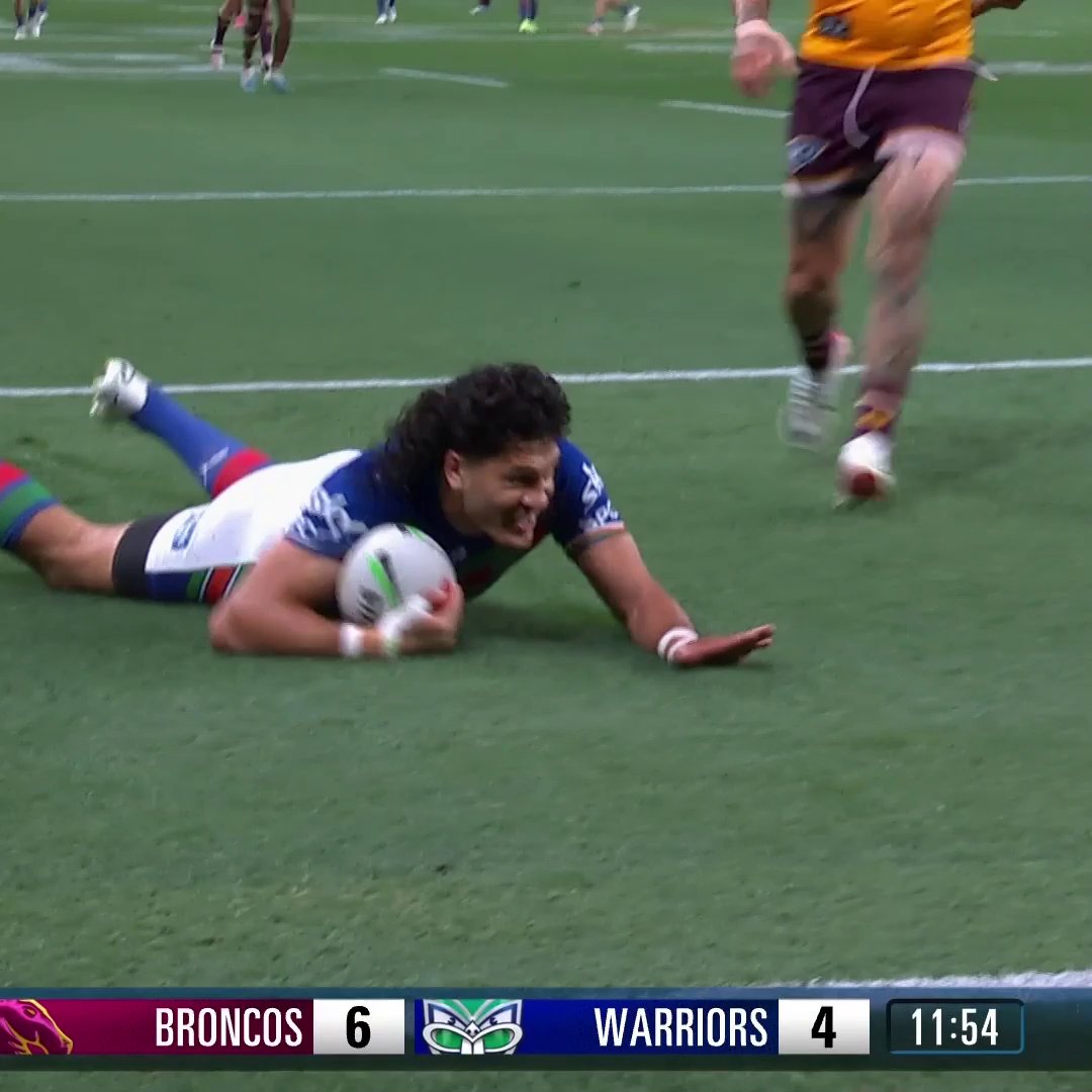 🚨 INTERCEPT 🚨 #NRLBroncosWarriors