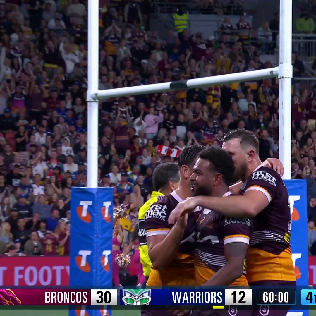 Mam magic! 🎩 #NRLBroncosWarriors