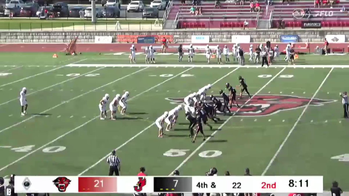 PANTHERS WITH THE BLOCK ‼️ npulley with the special teams score to extend Davenport's lead. Davenport Football | GLIAC