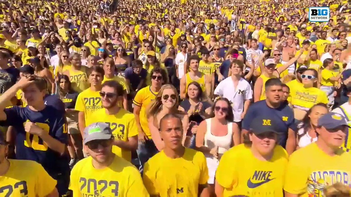 Nothing like Mr. Brightside at Michigan 🗣️ (via FOX College Football)