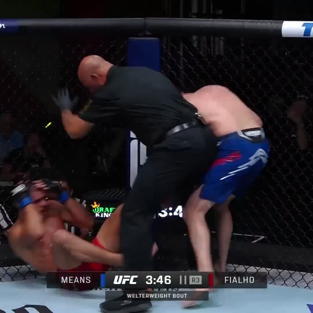 DIRTY BIRD!!!!!!! The veteran Tim Means ends it in the final round 😤😤😤 #UFCVegas79