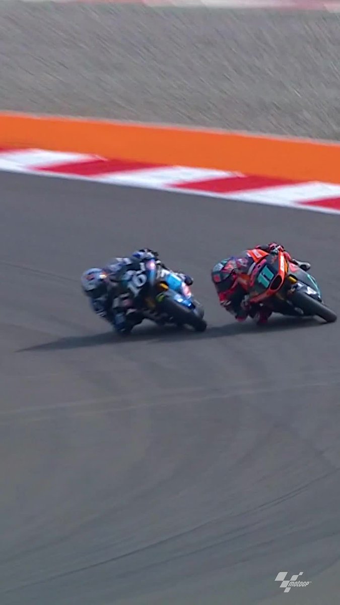 What. A. Battle. For. 3rd. ⚔️🥵 Joe Roberts had the upper hand on rookie Sergio García Dols after a race-long duel to return to the podium! 💪 #IndianGP 🇮🇳