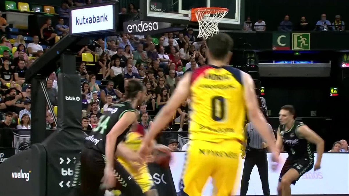 🚀 ¡El cochete Surne Surne Bilbao 😎 ha salido disparado! 𝗕𝗥𝗨𝗧𝗔𝗟 💪 📺 Movistar Plus #LigaEndesa #ListosParaRomperla