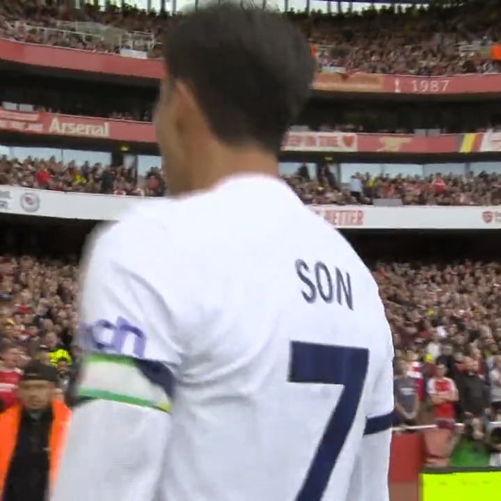 “The captain of Tottenham Hotspur, at the Emirates” 🫡