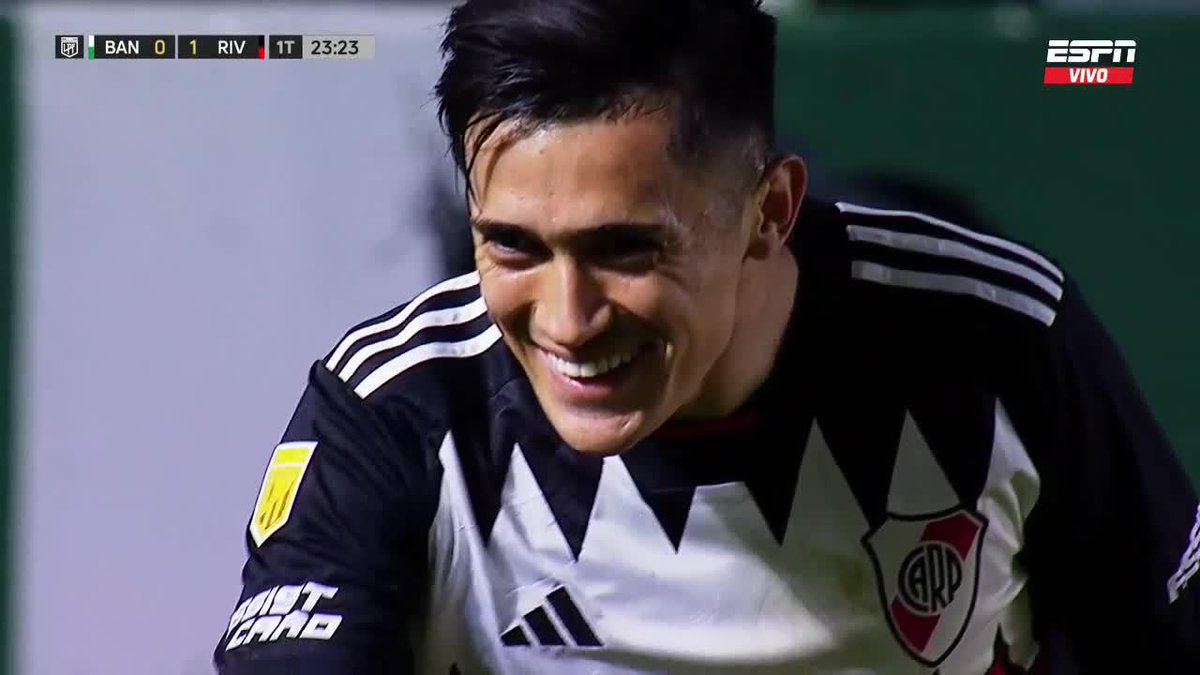 🎥 Buena jugada colectiva, rebote de Solari y el Millonario grita el 1-0 en el sur 🫡