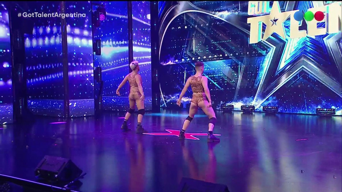 Valentin y Franco son bailarines de twerk y demostraron un talento que no se había visto en #GotTalentArgentina 👯♂️ 📲Mirá la performance completa y seguí el programa en