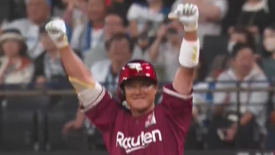 【9回表：F 1-2 E】 先頭の岡島選手がツーベースヒット！鈴木大地選手の死球、辰己選手の四球で満塁とすると… 代打・銀次選手の勝ち越しタイムリー！！！！ #RakutenEagles #鷲が掴む🦅