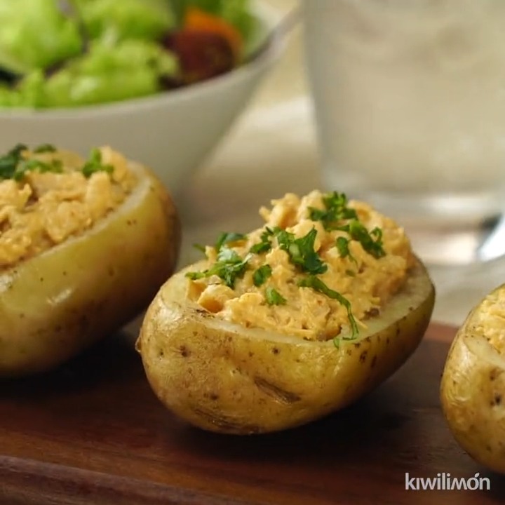 Estas papas rellenas de pollo se convertirán en una gran opción para la comida de la semana #kiwilimon #recetas Receta 👉