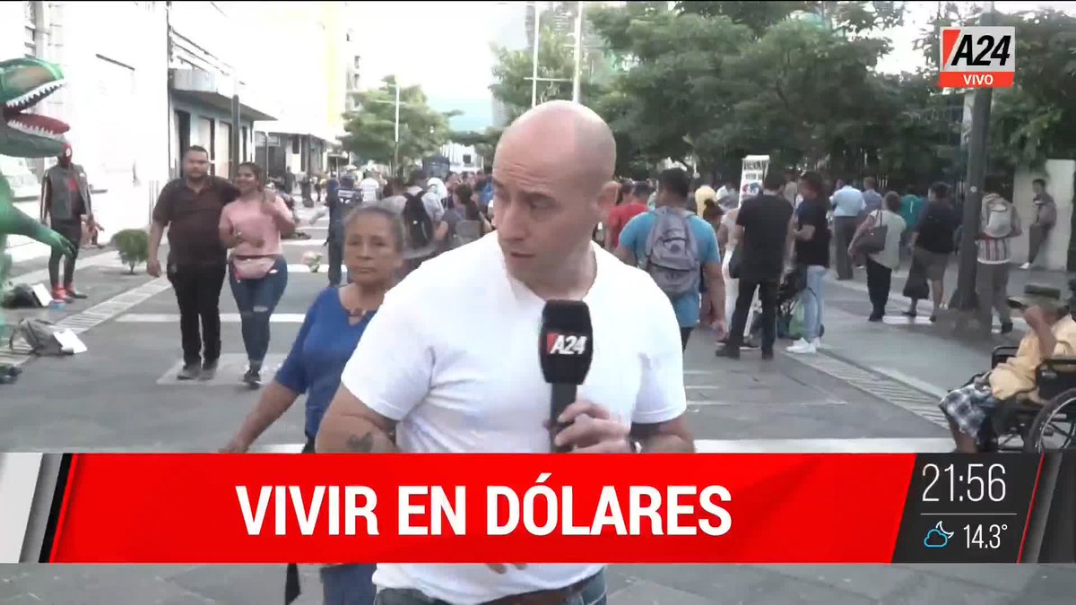 📢 Así se vive en un país dolarizado Esteban Trebucq habla con los ciudadanos de El Salvador. 🗣️ Esteban Trebucq 👉 Seguí en #LaCruelVerdad 📺