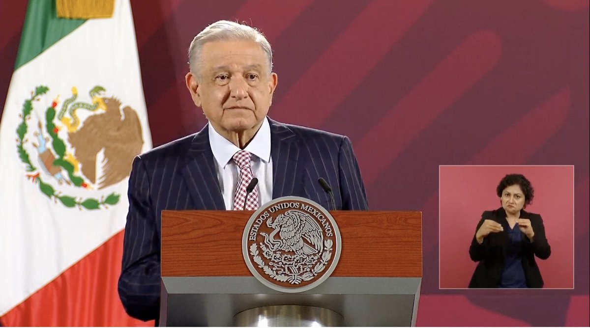 Aunque "los conservadores" se burlen, el Gobierno va a dejar un sistema salud de primera, mejor que el de Dinamarca, porque Dinamarca atiende menos población, aseguró el presidente López Obrador. "Va a ser un ejemplo mundial", garantizó. Más, en: