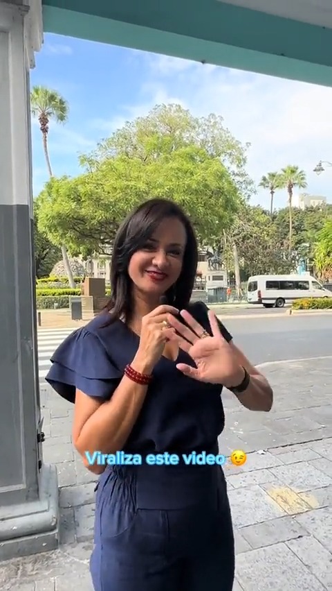 Hola hola🙋🏻‍♀️ Muchos de ustedes no conocían que tenemos un Centro de Terapias gratuito para personas con discapacidad.✅ Comparte este video y recomiéndanos con algún pariente, amigo o conocido que necesite de @GuayasIntegra.🙌🏻 #GuayasSeMueve #MarceLaPrefecta