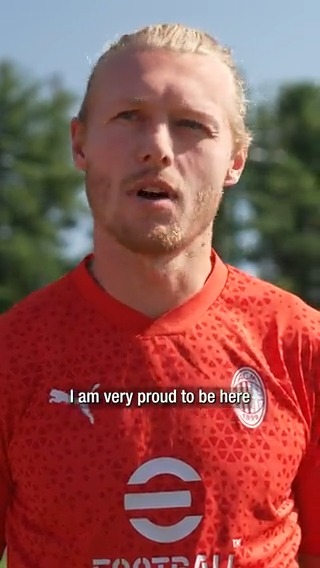 🗣️ With pride in his heart 🔴⚫ Kudos, Simon Kjær 🇩🇰🛡️ #SempreMilan