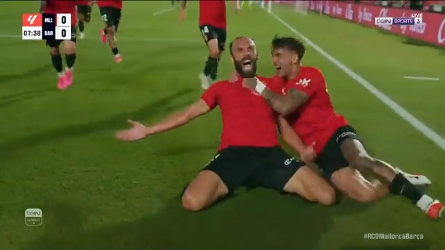 🤯⚽️ خطأ فادح يُهدي مايوركا هدف افتتاح التسجيل #الدوري_الاسباني | #مايوركا_برشلونة #LaLiga