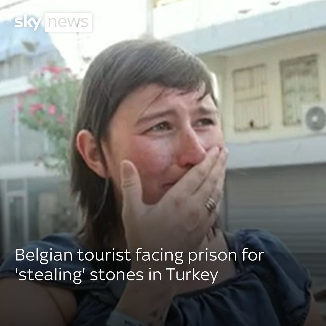 Kim Mergits, a tourist from Antwerp, took three stones from beaches and streets in Turkey as decoration for her aquarium. But Turkey accused her of stealing archaelogical artefacts and she now faces a heavy fine or a prison sentence.
