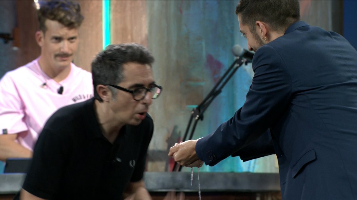 Las entrevista a Berto Romero son maltrato, humillaciones y vejaciones. Es el mejor, y con mucha diferencia de los demás.