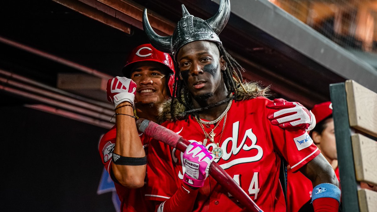 Elly De La Must-see TV Elly De la cruz