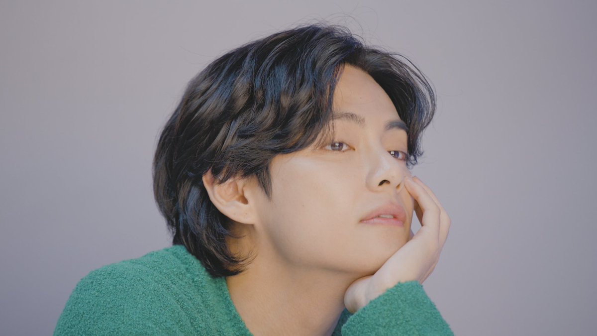 ／ #XYLITOL × #BTS #フーセンガム 🎈 📅2023.10.03新発売 カウントダウン企画🌟 ＼ スチール撮影📸 Behind映像🎥公開🌈 2日目は #V さん🥰 クールなキメ顔💘が続きます #キシリトール #大切な歯のために 🦷 #smile2smile #BTS_XYLITOL