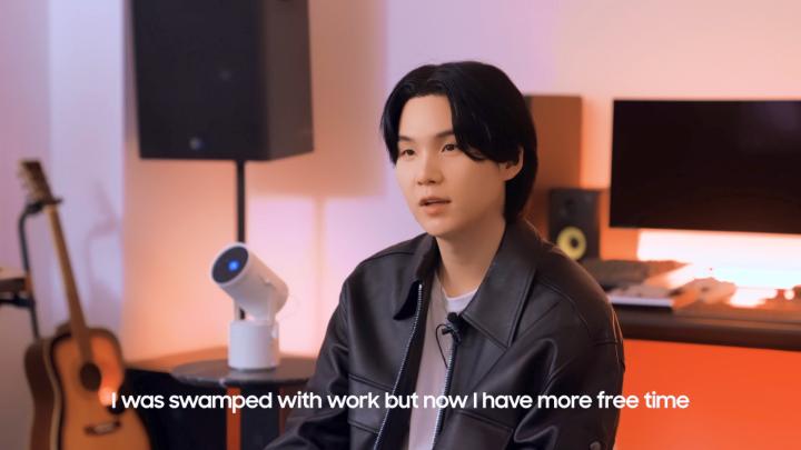 #SUGA shares how #TheFreestyle lets him make the most out of every moment with ease — perfect for wherever life takes him. Discover more at 방탄소년단 #NoOthersOnlySamsung #LifestyleTV #LifestyleScreen #Samsung