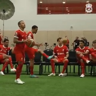 Oh yes, Trent Alexander-Arnold 🏀🔥