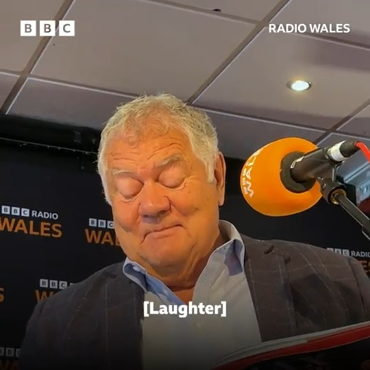 A huge Penblwydd Hapus to Max Boyce! 🌟 He shared this wonderful recitation of his heartwarming pandemic poem "When Just The Tide Went Out" at our 80th celebration. Guaranteed to make you laugh and cry, as only Max can 🧡