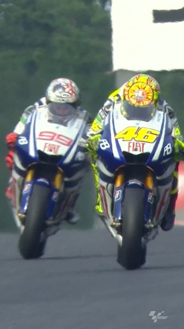 Two greats go head-to-head in 2010 ⚔️ Valentino Rossi and Jorge Lorenzo, neither one giving in! 🔥 #JapaneseGP 🇯🇵