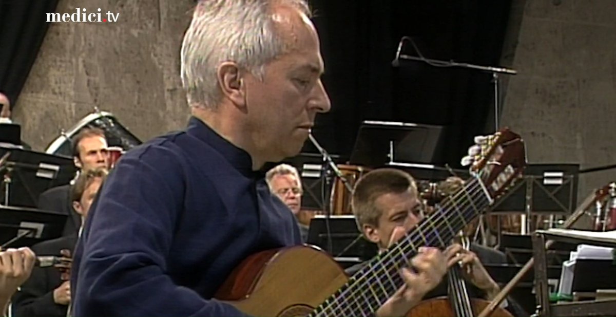 🎶🇪🇸The Concierto de Aranjuez by Rodrigo is one of the most beloved pieces of the Spanish repertoire… It evokes Spain’s mythical stories of love and of chivalry, and is here interpreted by John Williams and the Berliner Philharmoniker, conducted by Daniel Barenboim!🎶🇪🇸