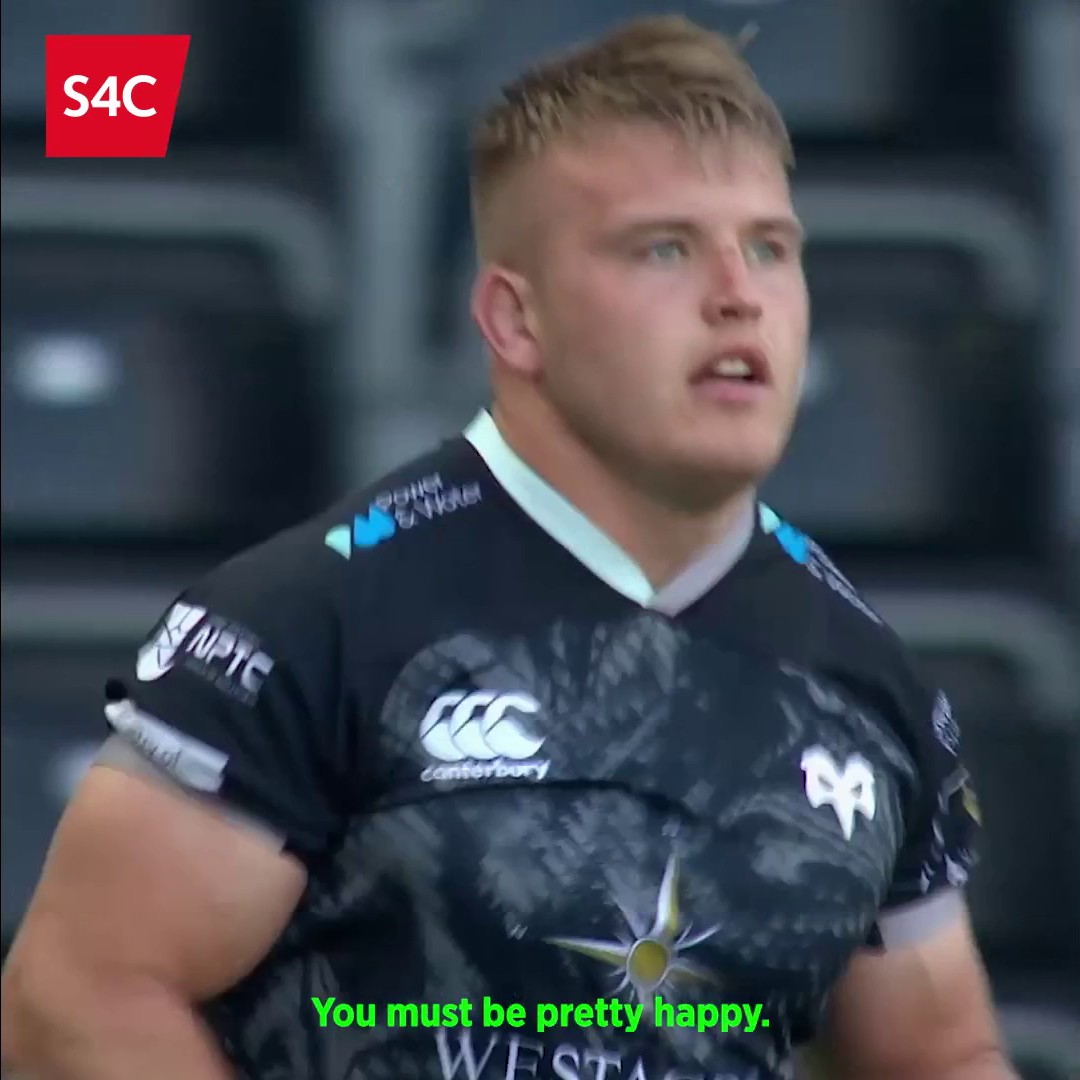 "Oedd popeth yn iawn...nes y ddamwain!" This is Guto Ifan Phillips' story. ❤️ 🏉 Ifan Phillips: Y Cam Nesaf 🕘 9.00pm 📺 S4C 🏴󠁧󠁢󠁷󠁬󠁳󠁿