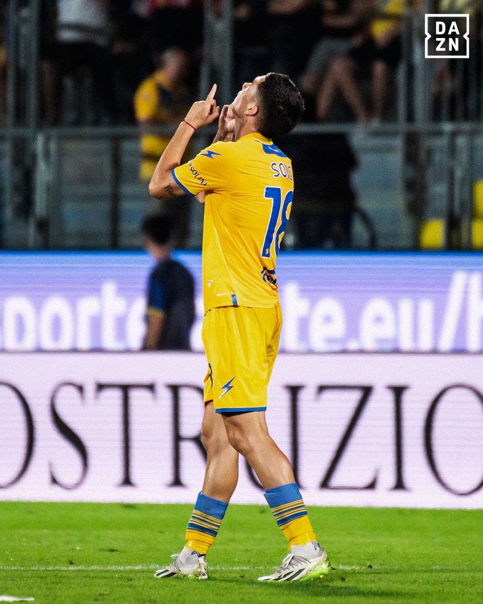 Primo gol in #SerieATIM con la maglia del Frosinone ⚽ La rete di Soulè vale il pareggio ⏸️ #FrosinoneFiorentina #SerieATIM #DAZN