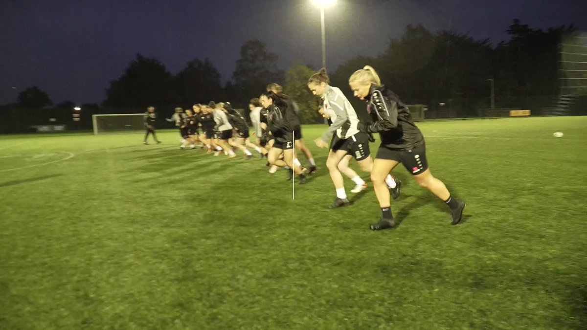 "I definitely think that the overall standard of the league is improving, so it’s really exciting to be involved" Bhí deis ag Spórt TG4 labhairt le Aoibheann Clancy &amp; Ellen Molloy ó Wexford Youths 📆 Dé Sathairn ⏰ 19:15 ⚽ @YouthsWomen v Shamrock Rovers Women TG4 LOI Women | #LOIW