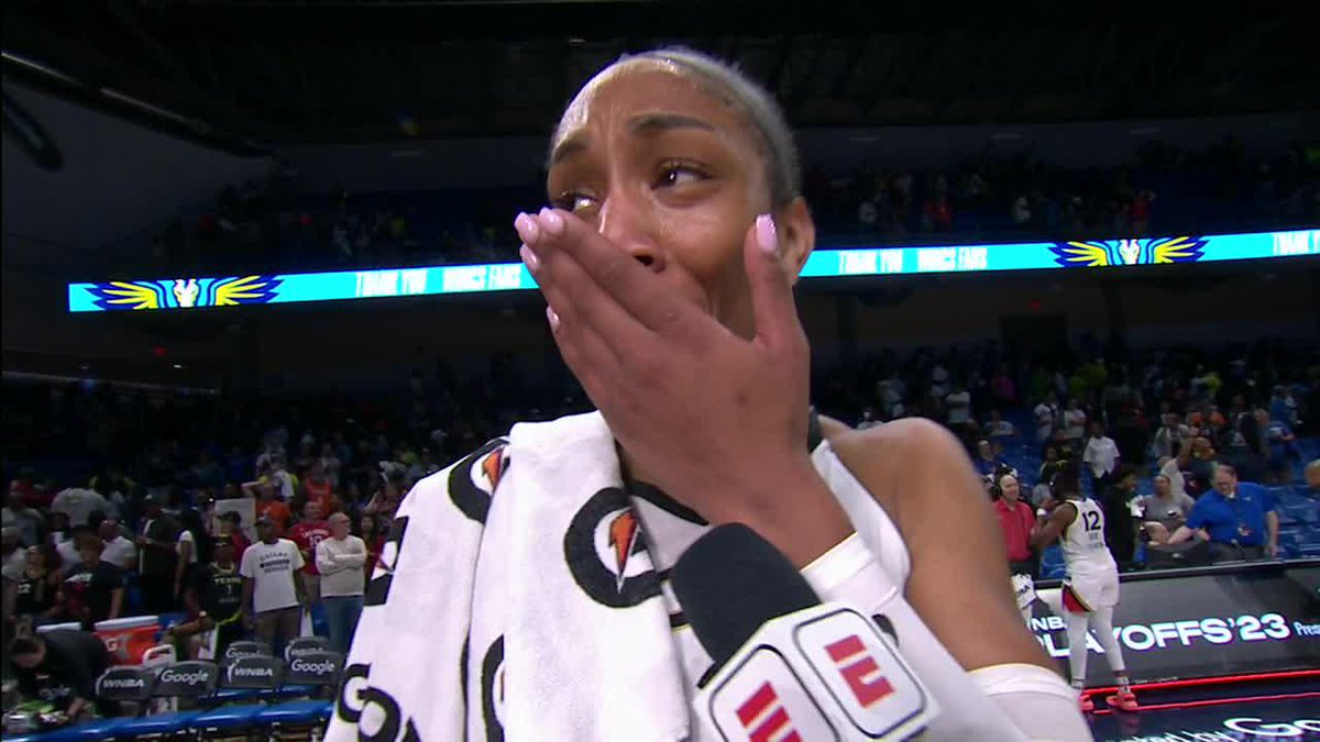 “Damn, this camera is close!” A’ja Wilson wasn’t rocking with the close camera during her postgame interview 🤣 (via ESPN)