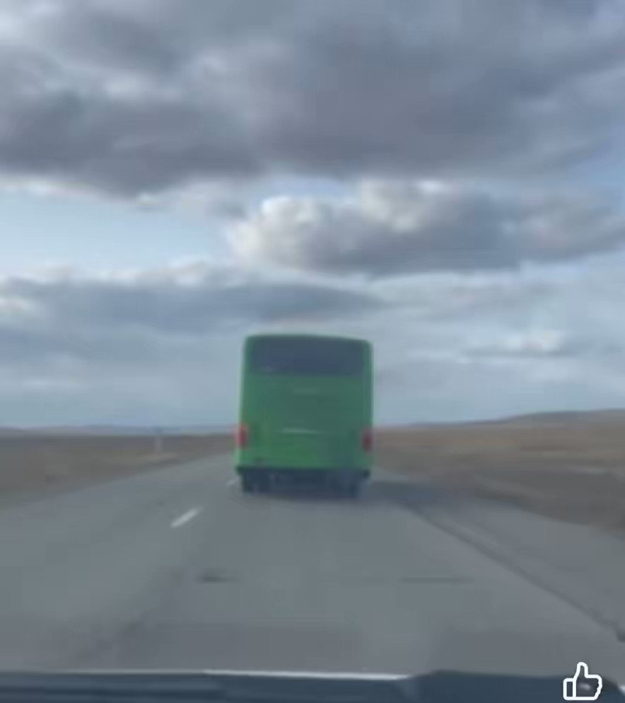 600 ширхэг ногоон автуус нийтийн тээвэрт яваад эхэлбэл Улаанбаатарын утаа 2 дахин нэмэгдэхээр бндаа. Яанадаа яана. Түлшний утаагаа яая гэж бтл битүү хар утаа хаядаг хогийн автууснууд оруулаад ирж л бдг малнууд шүү