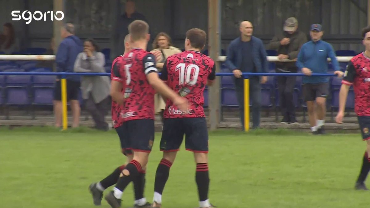 Brandon Griffiths yn rhwydo hat-tric wrth i Caerau Ely daro pedair heibio Llanilltud Fawr 💪🏻 Canlyniad: CPD Llanilltud Fawr/Llantwit Major AFC 1-4 Caerau Ely FC #JDCymruSouth 🏴󠁧󠁢󠁷󠁬󠁳󠁿 | JD Cymru Leagues 🏴󠁧󠁢󠁷󠁬󠁳󠁿
