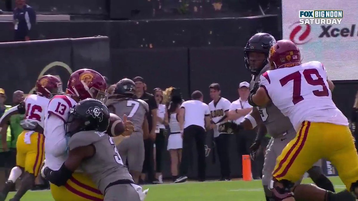 🗣️ "CLEANED HIS CLOCK" The Colorado Buffaloes Football defense comes up with a BIG sack on Caleb Williams 😤