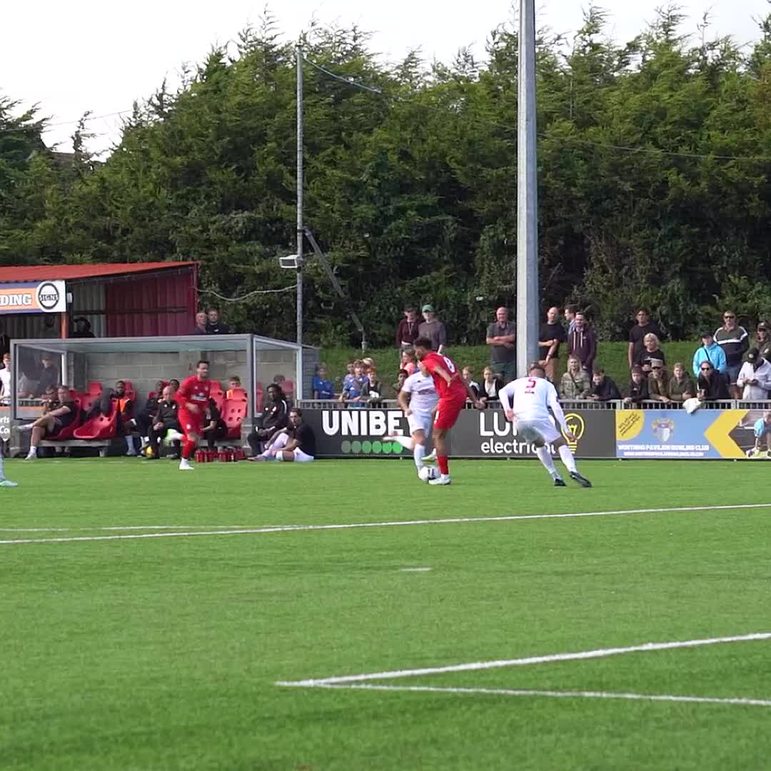 🫢 THAT IS UNBELIEVABLE 🫢 A scorpion kick stunner for Worthing F(C) 🦂 #EmiratesFACup