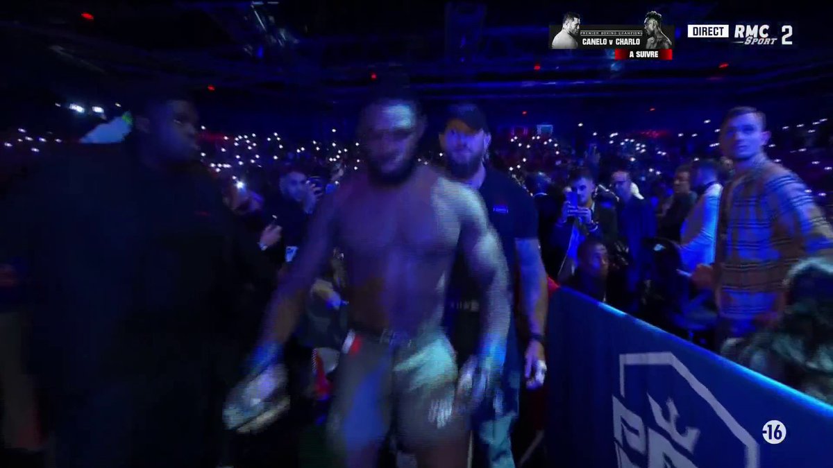 🔥🔥🔥 Vivez l'entrée de Jordan Zebo pour ce main event de feu !! #PFLParis #RMCMMA