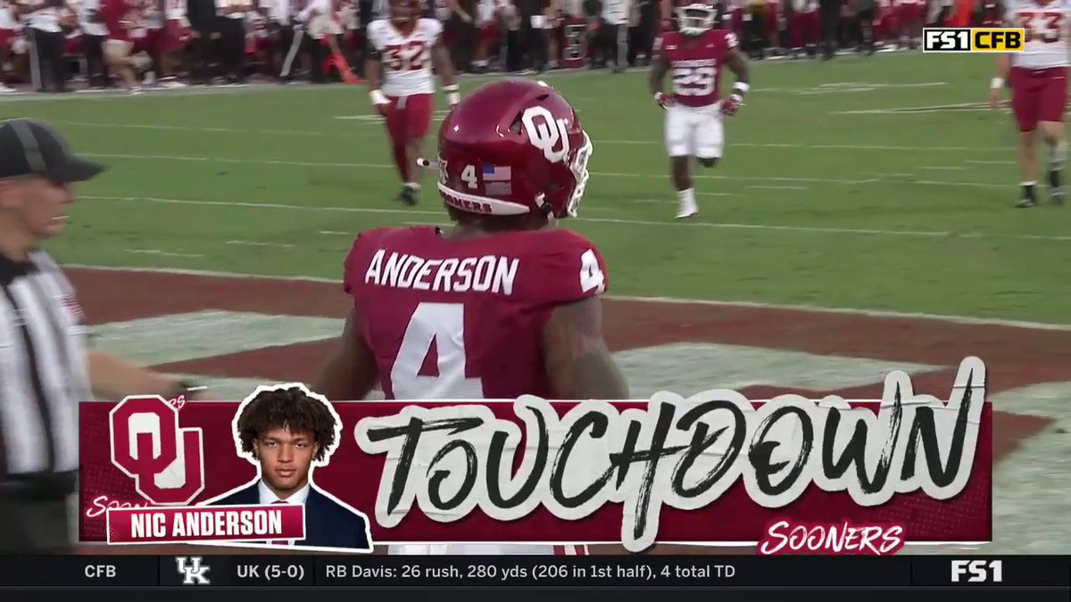 Just casually airing it out for a 39-yard strike 🎯 #OUDNA | 📺 FS1