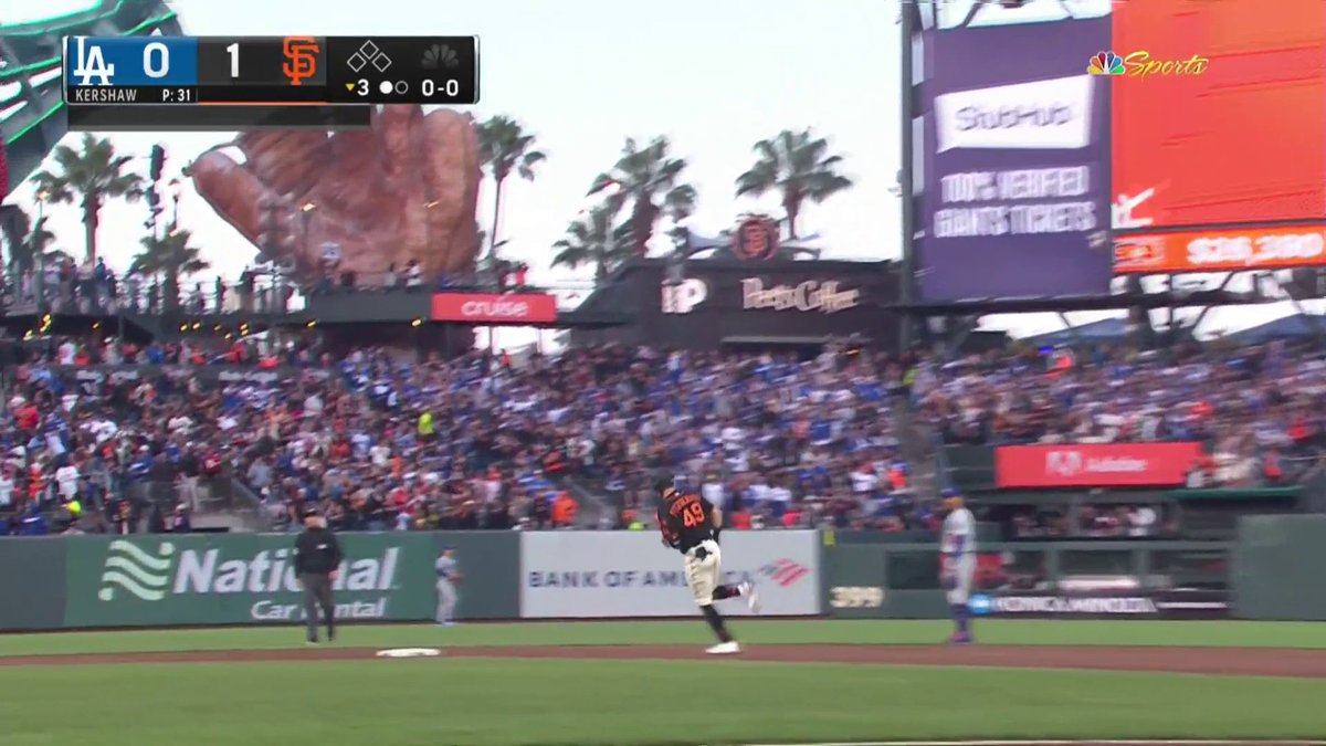 Fitzgerald takes Kershaw deep 💪