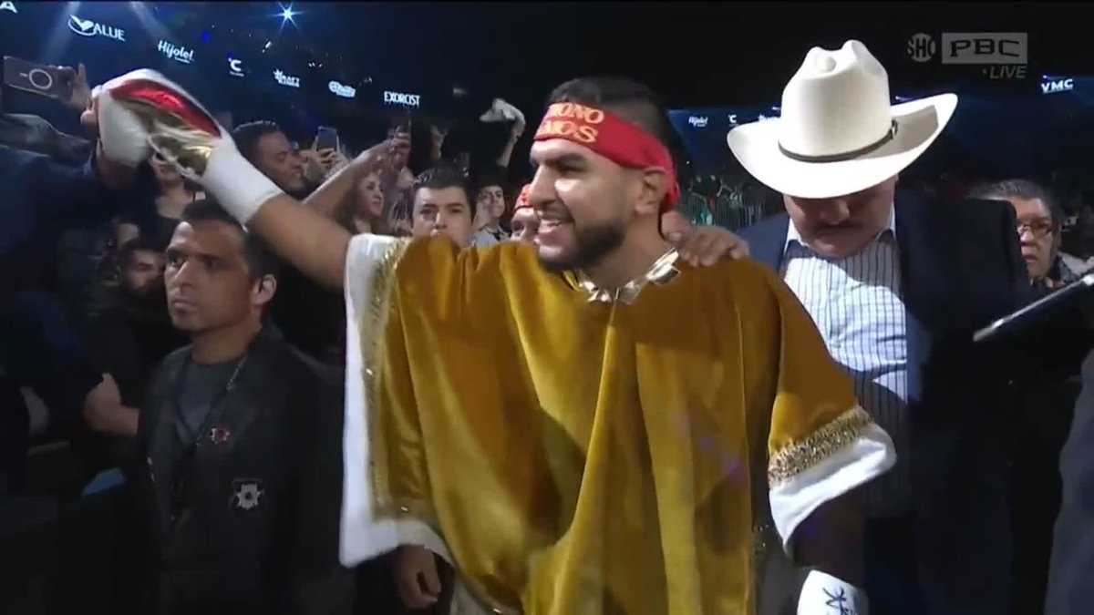 .@ramos_jesus9 is prepared for the bright lights ⭐ #CaneloCharlo co-main starts NOW! #RamosLubin | Order ➡️