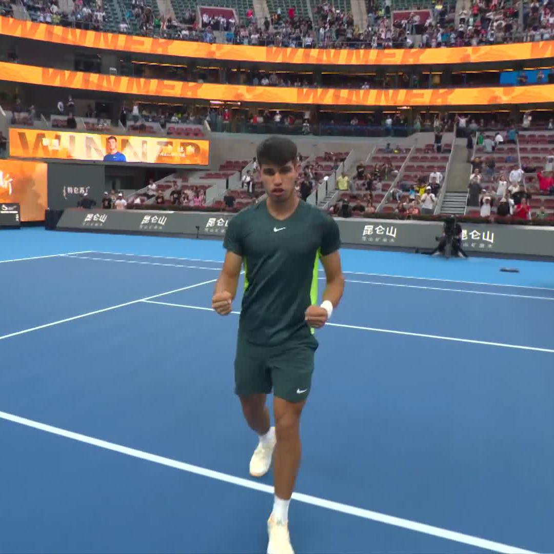 60 WINS ON THE YEAR 😤 Carlos Alcaraz dispatches Musetti 6-2 6-2 to reach the Beijing quarters! #ChinaOpen