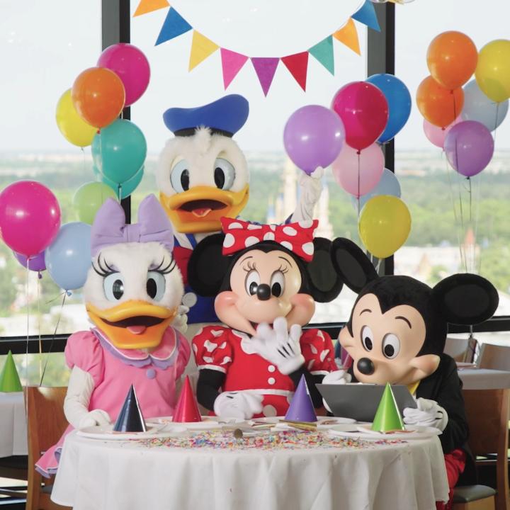 Today we’re celebrating our 52nd anniversary and it looks like Goofy’s throwback surprise takes the cake! Stay for a slice and share a sweet memory in the comments ⤵️