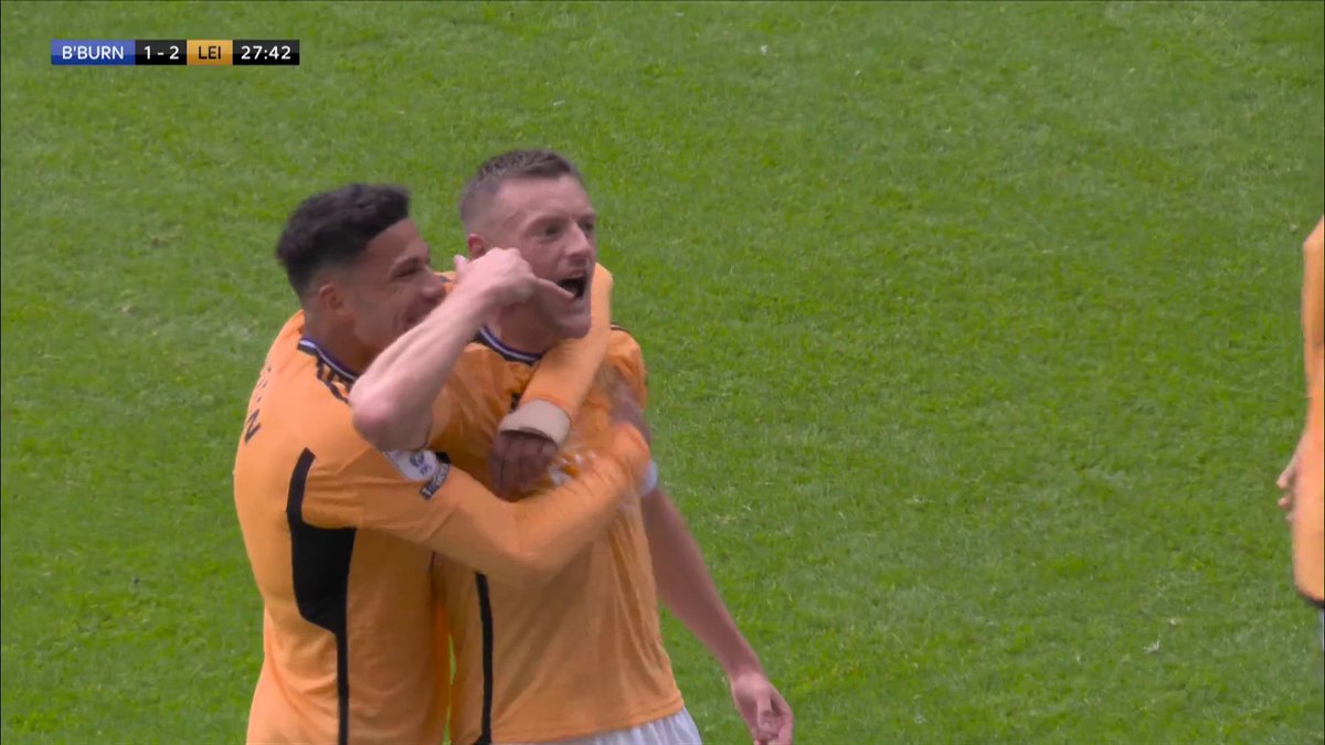"WELL YOU NEVER LOSE IT!" 🤷‍♂️ Jamie Vardy's goal to put Leicester BACK in front at Blackburn 🦊