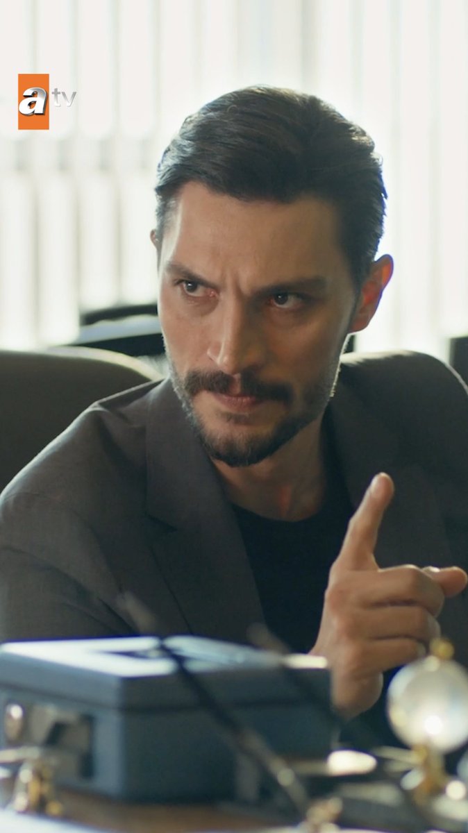 4. bölüm Ateş’i! Biraz asi, biraz romantik, çokça yakışıklı 🔥 #Safir ‘Saklı Kalan Bir Aşk Hikayesi’ yeni bölümüyle yarın akşam 20.00’de #atv’de. 💠 atv