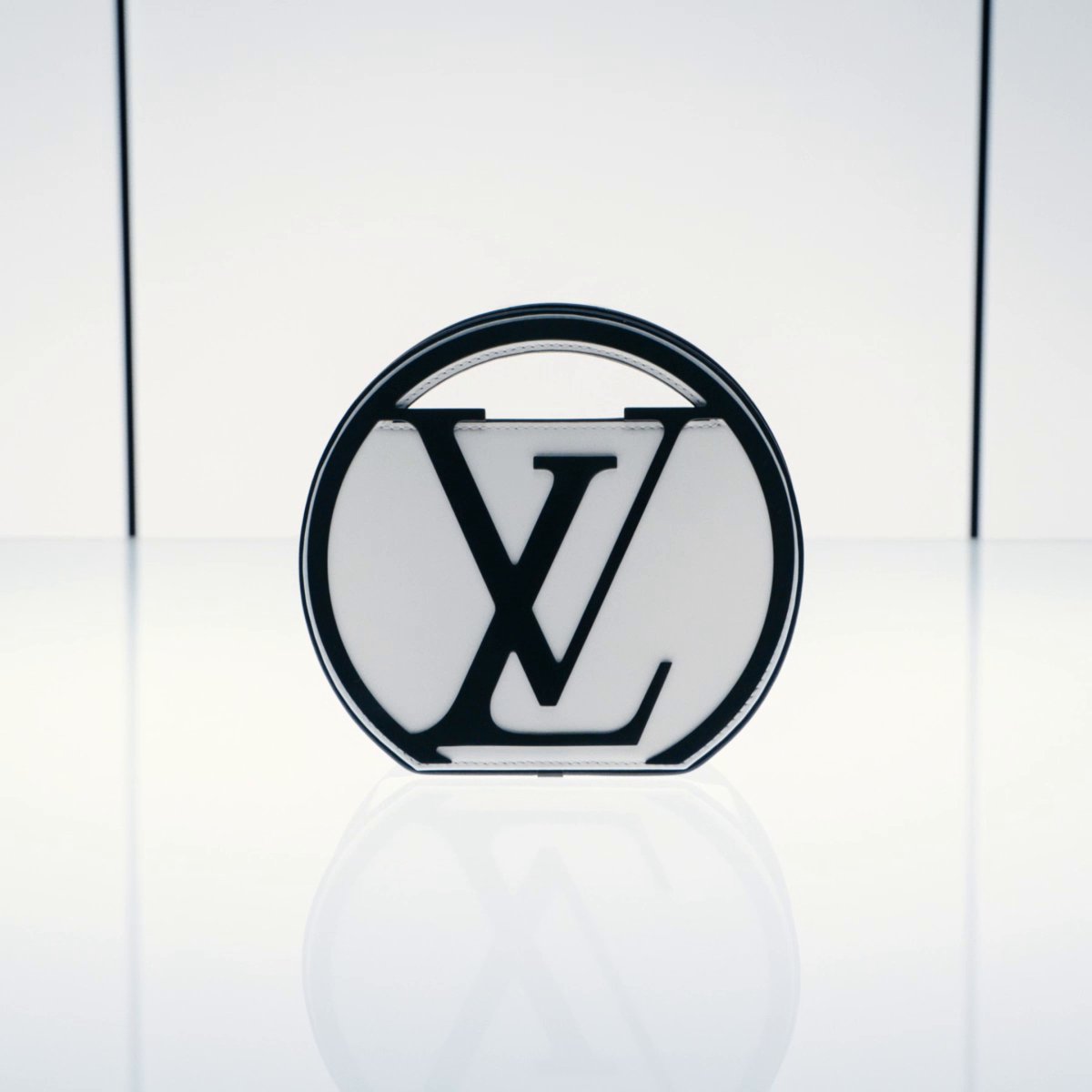 Women’s Spring-Summer 2024 Show. Artistic Director Nicolas Ghesquiere will present his new collection at 103 avenue des Champs-Élysées in Paris. Watch the show live on Monday, October 2nd at 2:30pm CEST at #LVSS24 #LouisVuitton