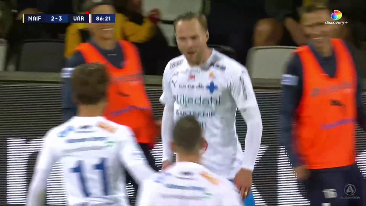 IFK Värnamo har vänt till 3-2 mot Mjällby! Gustav Engvall nätar för bortalaget ⚪ Se matchen på