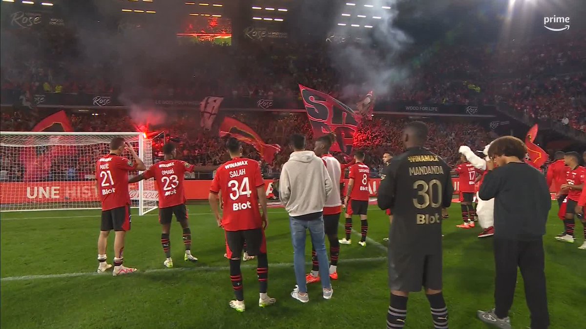 ๐ Le clapping magnifique au Roazhon Park ! #SRFCFCN