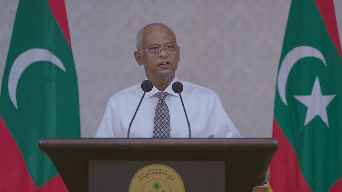 ވޭތުވެދިޔަ 5 އަހަރުދުވަހު ދަތިތަކަކާއި އުނދަގޫތަކަކާ އެކުގައިވެސް ރައްޔިތުންނަށް ރަނގަޅު ޚިދުމަތްތަކެއް ކޮށްދެވިއްޖެ ކަމުގެ އިހުސާސް އަޅުގަނޑަށް ކުރެވޭ. އަދި ހެޔޮ ވެރިކަމެއް ރައްޔިތުންނަށް ކޮށްދެވިއްޖެ ކަމުގެ އުފާ އަޅުގަނޑަށް މިއަދު އިހުސާސް ކުރެވޭ. - ރައީސުލްޖުމްހޫރިއްޔާ