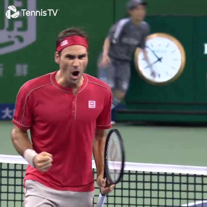 Quiet please, genius at work 😍 Could watch Roger Federer's Shanghai highlight reel all day 🍿 #RolexShMasters